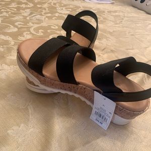 NWT! Black Platform Sandals espardilles